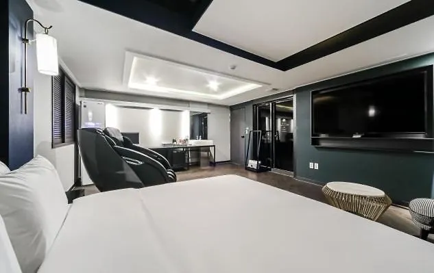Hotel French Code Busan 2*,