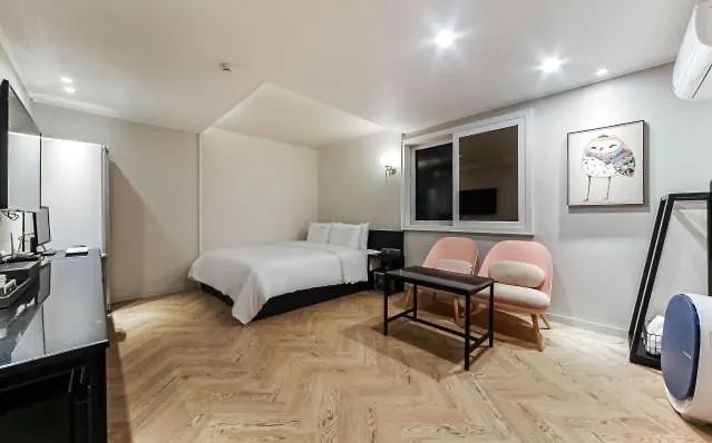 Hotel French Code Busan 2*,